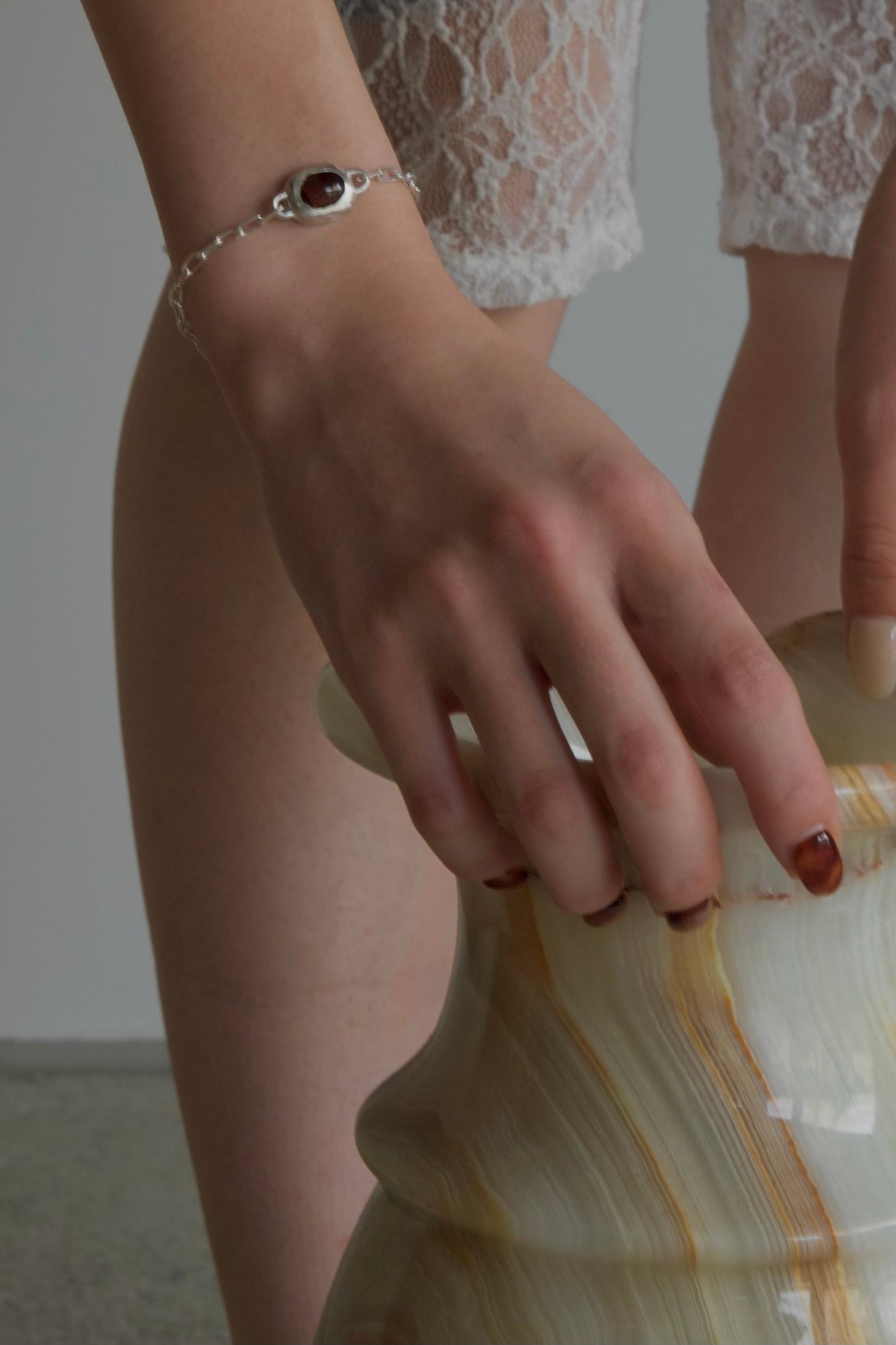 STONE CHAIN BRACELET 【crimson】