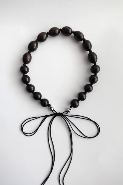 EBONY AND SILKCORD NECKLACE