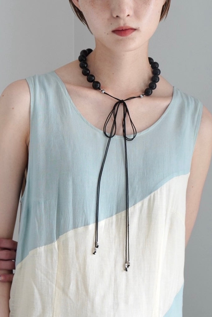 EBONY AND SILKCORD NECKLACE