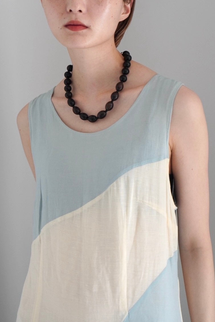 EBONY AND SILKCORD NECKLACE